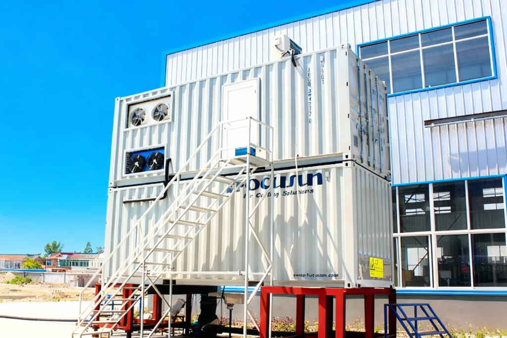 High-temperature snow making system producing snow in warm weather